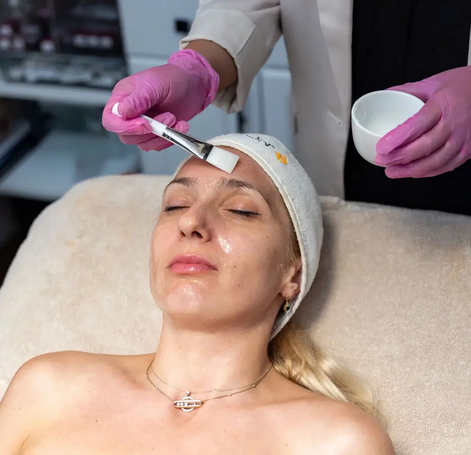 INTELLIGENT PEELS FOR BEAUTIFULLY HEALTHY SKIN